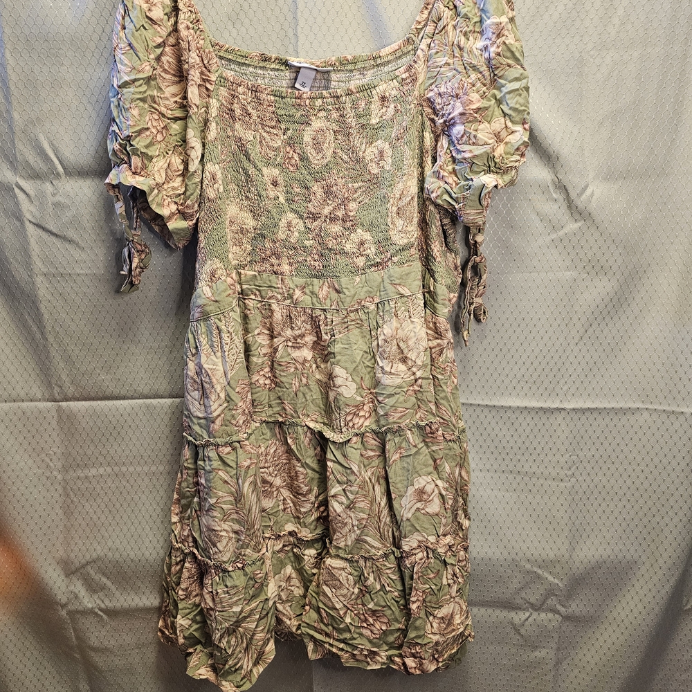 🌿 Aguabendita x Target Smocked Floral Midi Dress – Size 2X 🌿